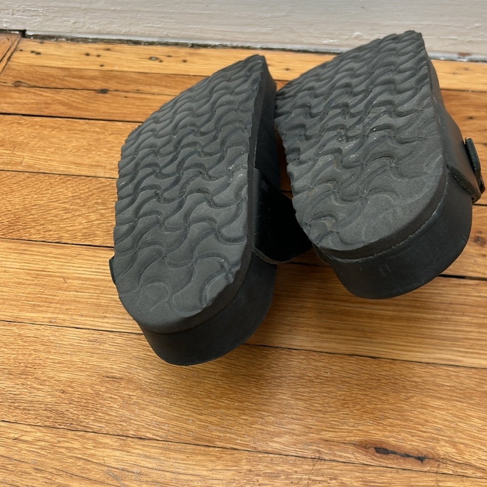 Birkenstock Thongs Black Size 37 EUC, leather - Picture 5 of 5